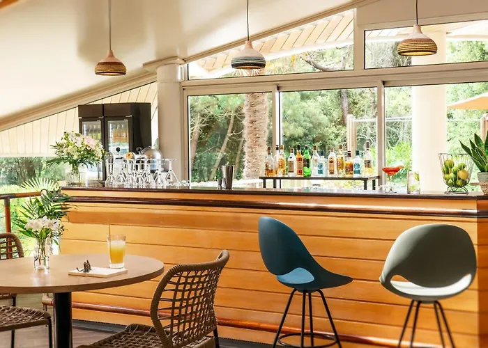 Hotel Valdys Thalasso & - Les Pins 4*